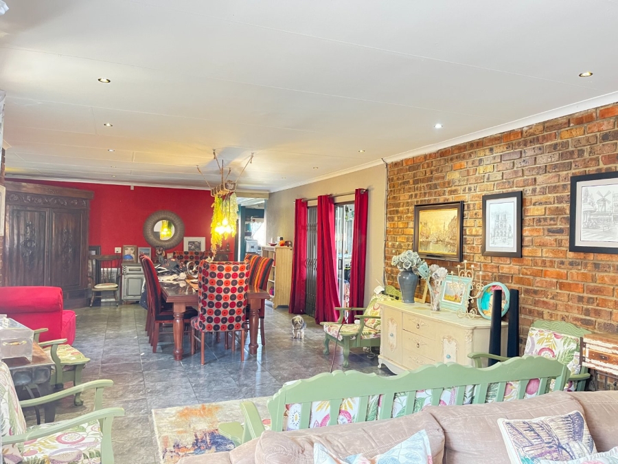 Commercial Property for Sale in Vyfhoek A H North West